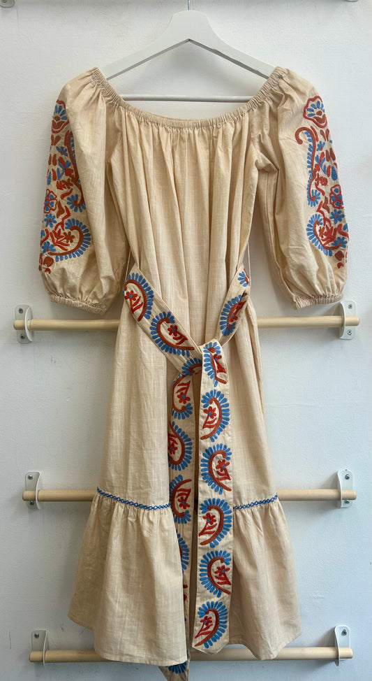 Embroidered summer dress with belt detail