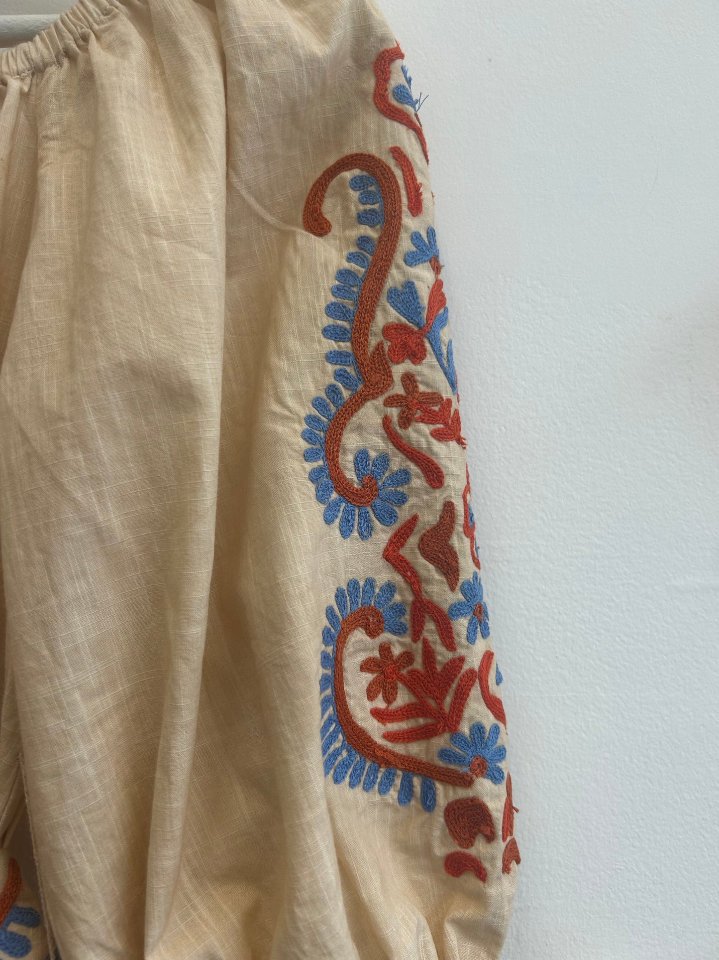 Embroidered summer dress with belt detail
