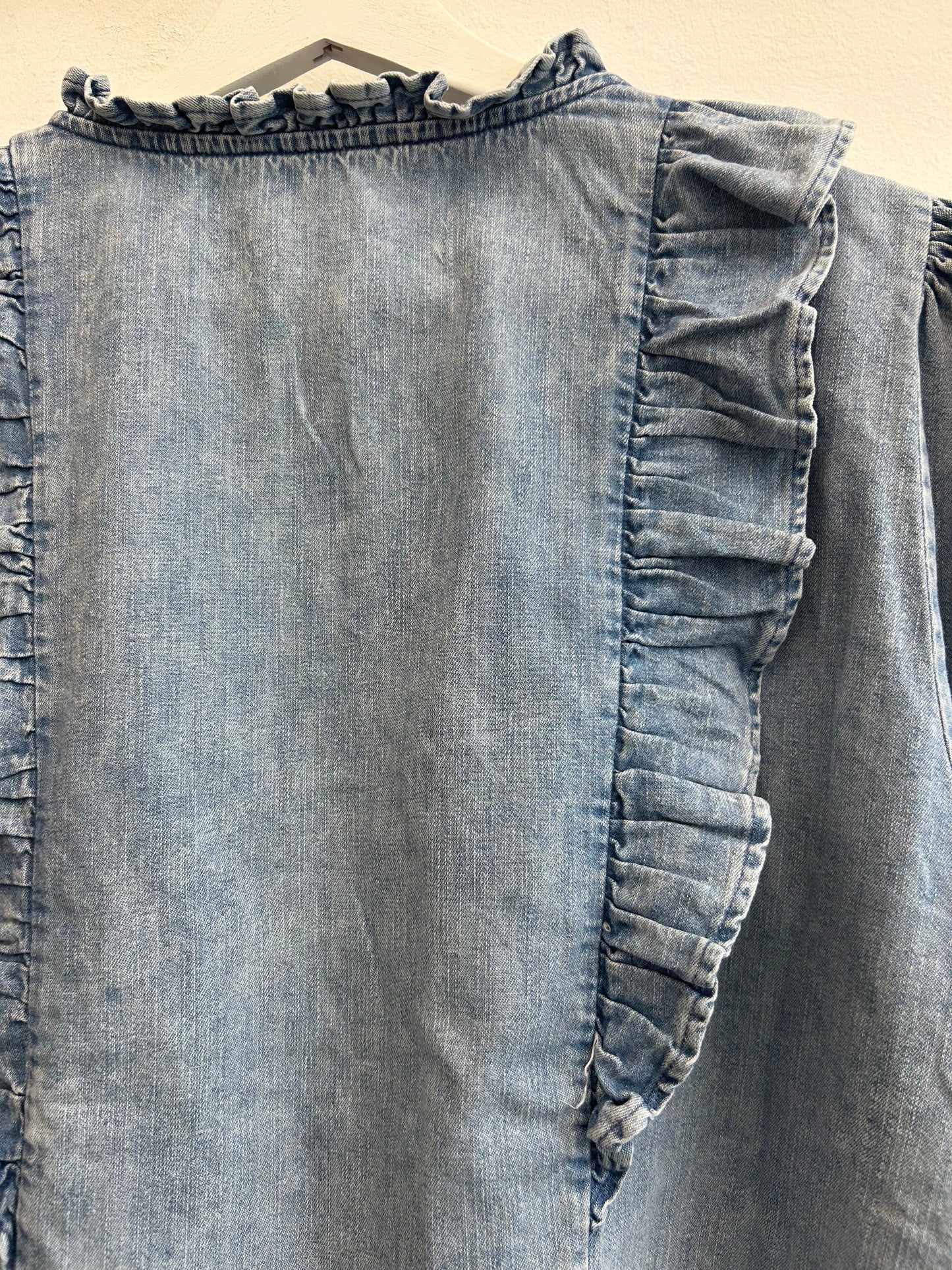 Ruffle detail denim 3/4 sleeve top size M