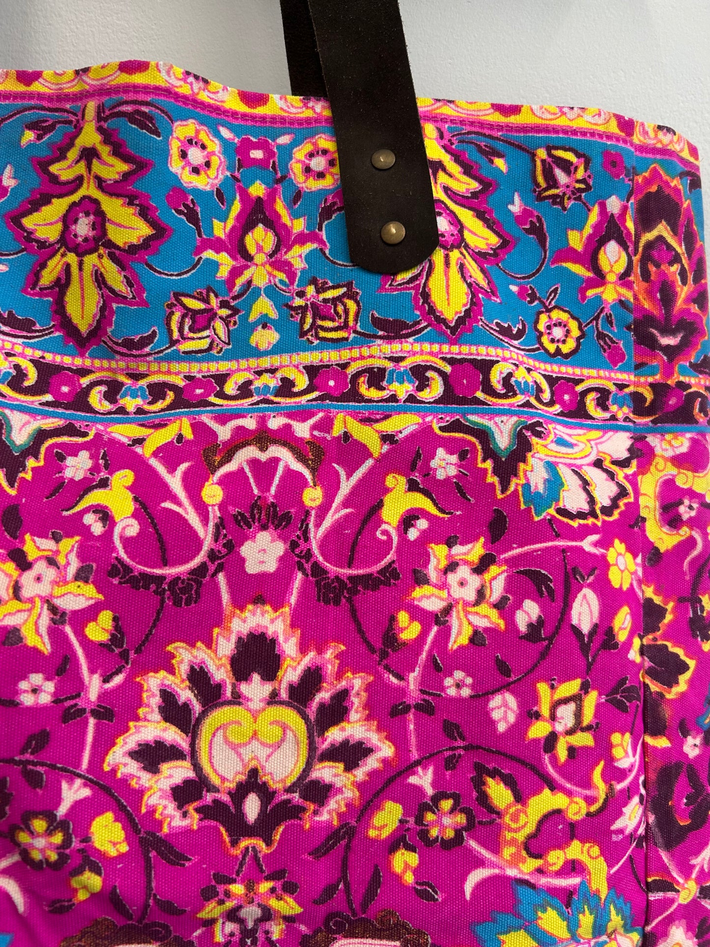 Cotton printed shopper with leather strap